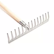 12 fogú gereblye nyéllel